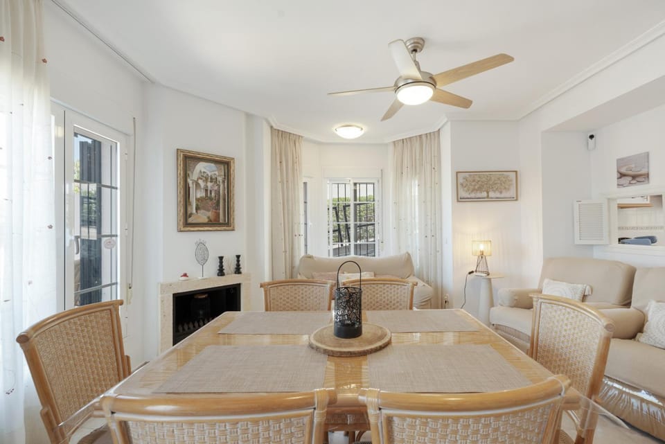 Nouvelle location bord de mer House in Costa del Sol