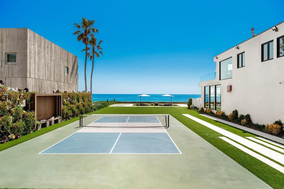 Paraiso by Stay Awhile Villas House in Malibu