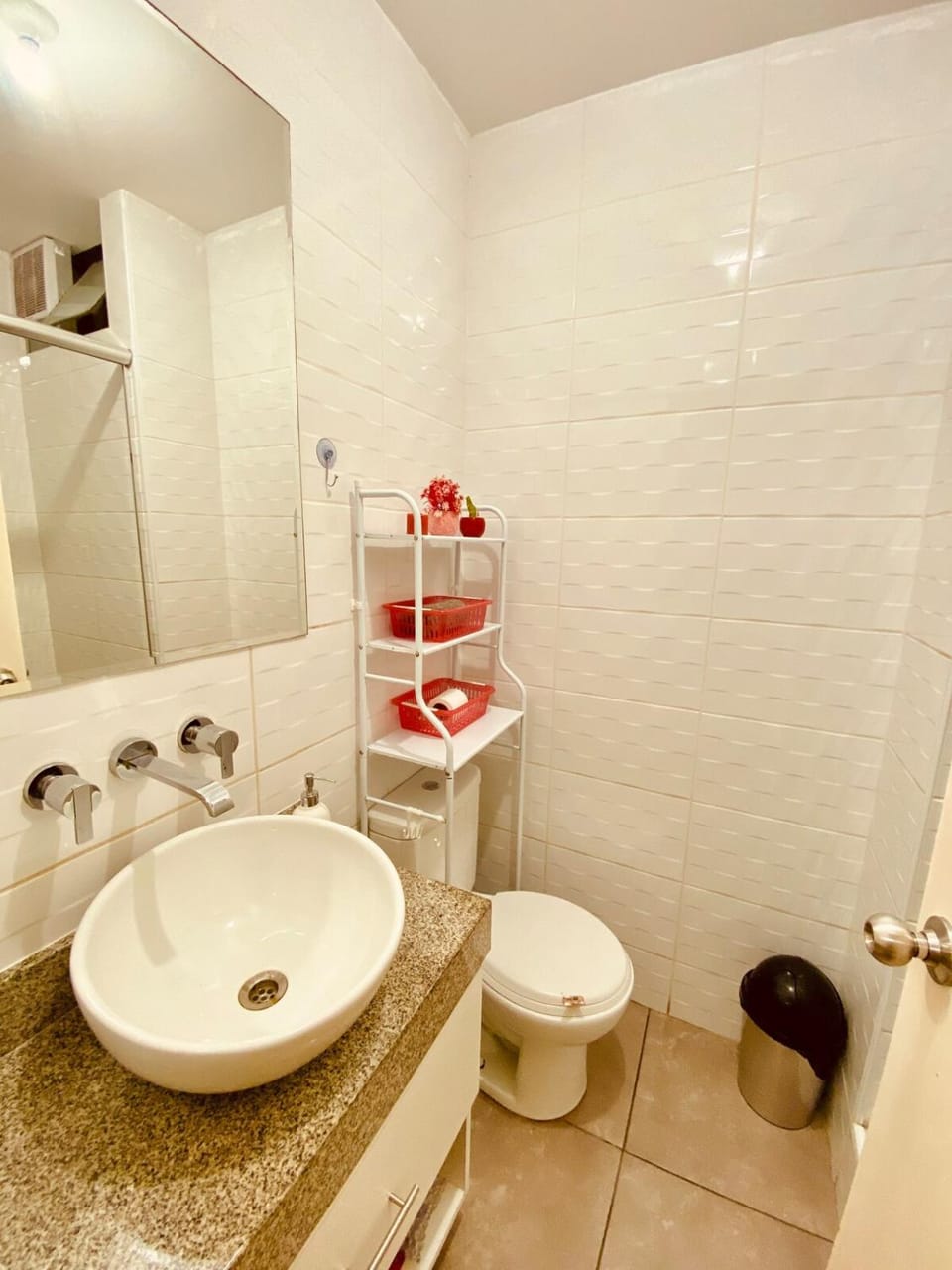 Departamento de 2 Habitaciones a 5 Minutos Caminando de la Costa Verde, Cerca de Comercios y Restaurantes Apartment in Magdalena del Mar