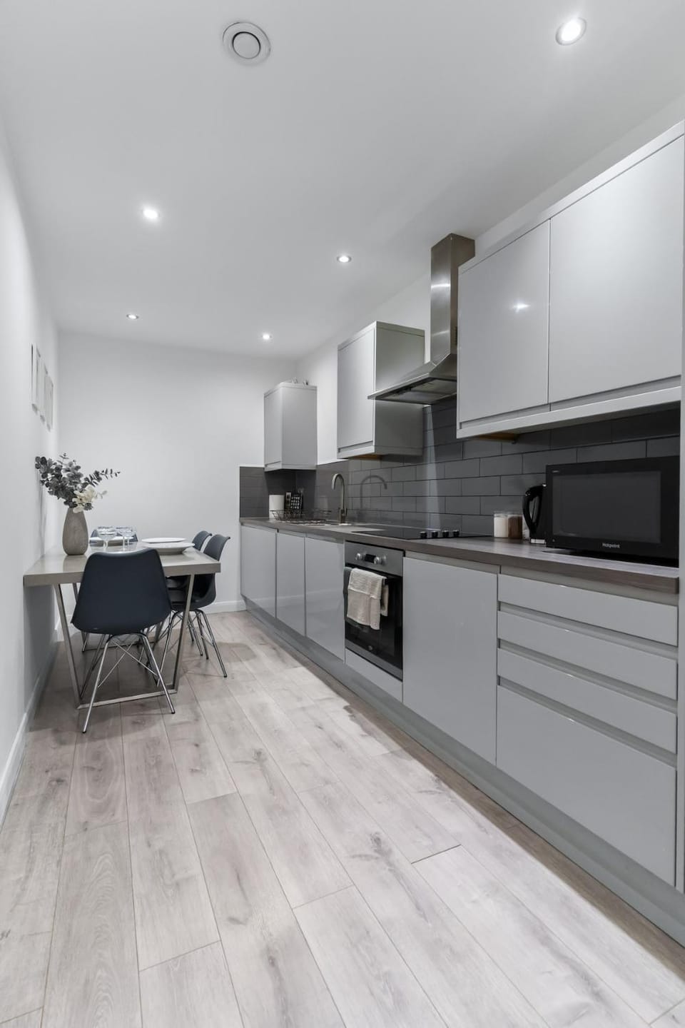 Stylish Apartment - Near City Centre & University Apartment in Leicester