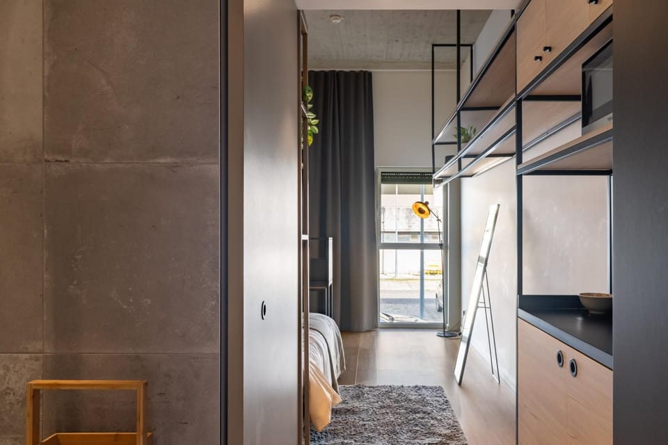 Bedroom, kitchen
