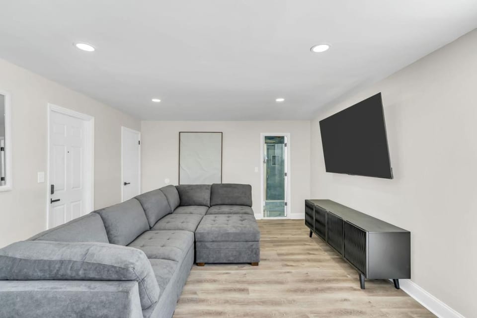Penthouse Suite Steps to the Beach Jersey Shore Stay Hotel in Seaside Heights