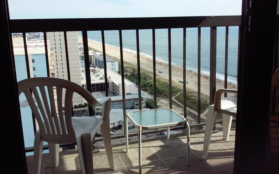 Amazing oceanfront bylevel penthouse Apartment in Ocean City