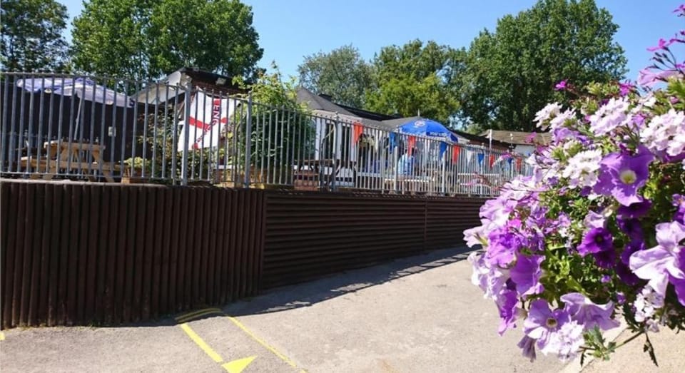 Willows Escape Campground/ 
RV Resort in Eastchurch