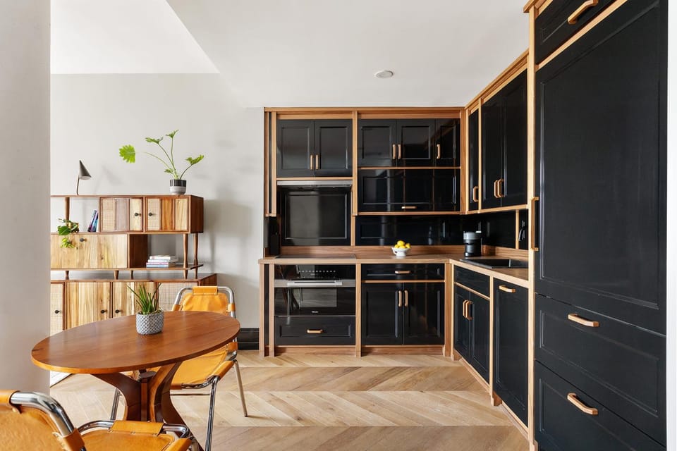 Freeman 1301 by Rove Travel - 1BR Condo with Shared Amenities Apartment in East Village