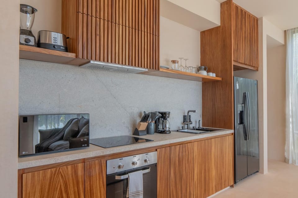 Kitchen or kitchenette