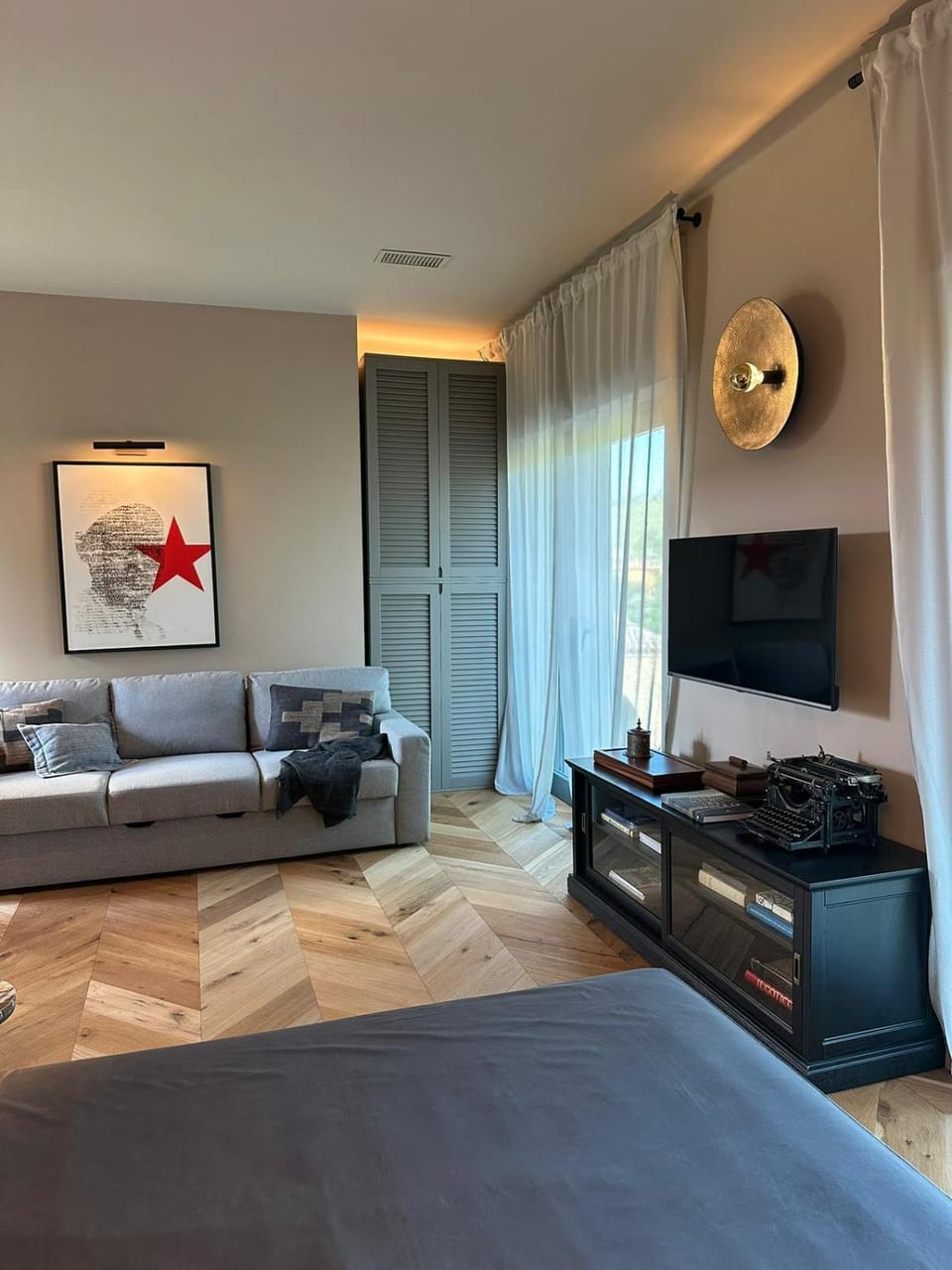 Communal lounge/ TV room, TV and multimedia, Living room, Photo of the whole room