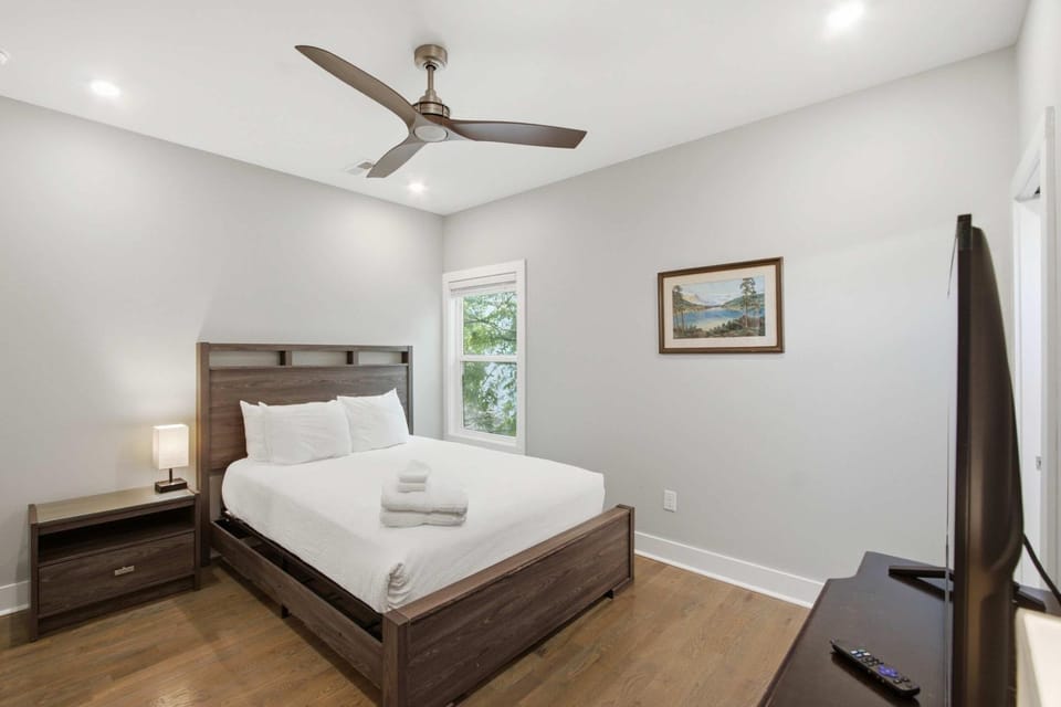 Brand New Retreat N Five Points Near Downtown House in East Nashville