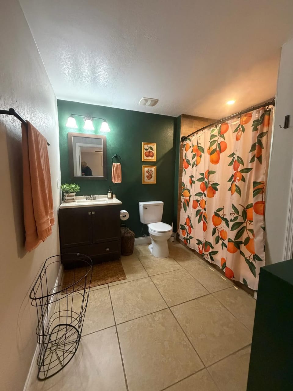 “The Clementine” Boho Home in Orlando’s Food Scene Bed and Breakfast in Orlando