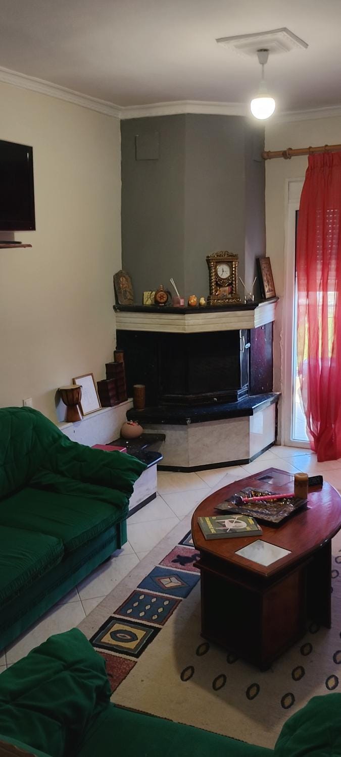 ΚΑΡΔΙΤΣΑ Μοναδικο Οικογενεικο 6 ατόμων Apartment in Peloponnese, Western Greece and the Ionian