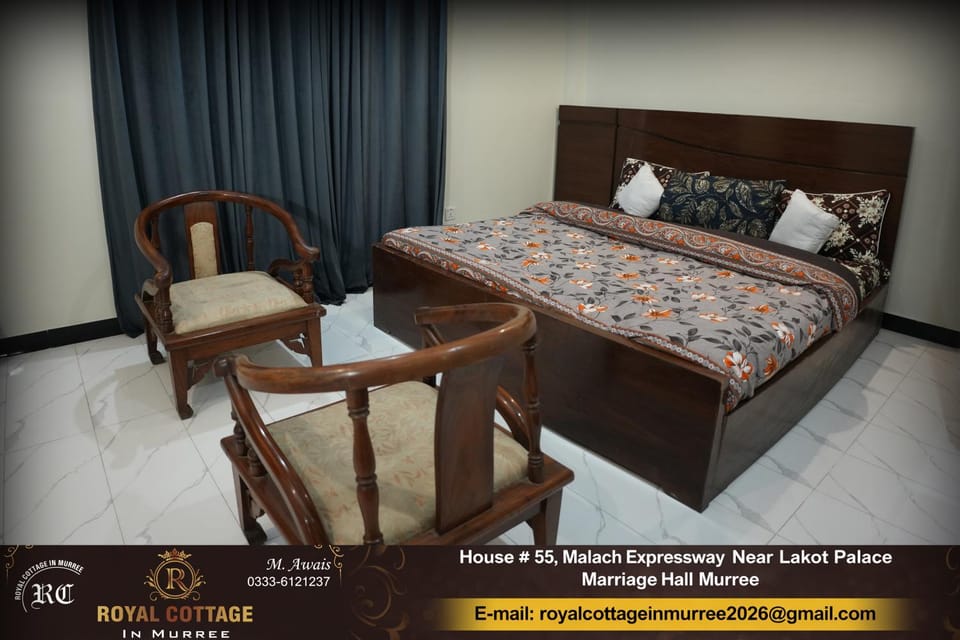 Bed, Living room, Photo of the whole room, Seating area, Bedroom, Text overlay
