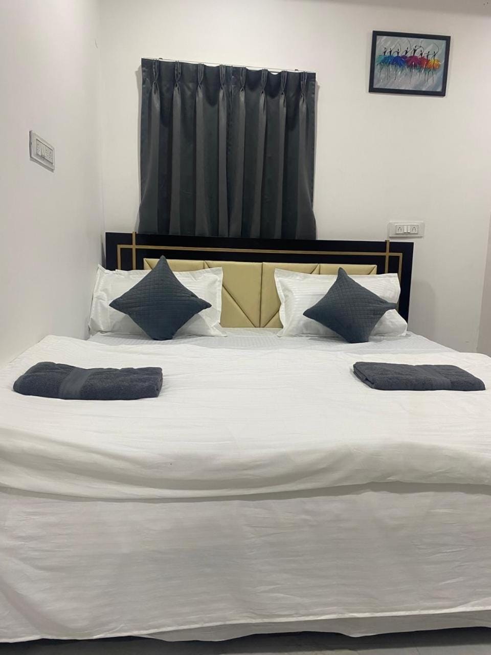 BSR RoyalStay Super Luxury Hotel Rooms Hotel in Hyderabad