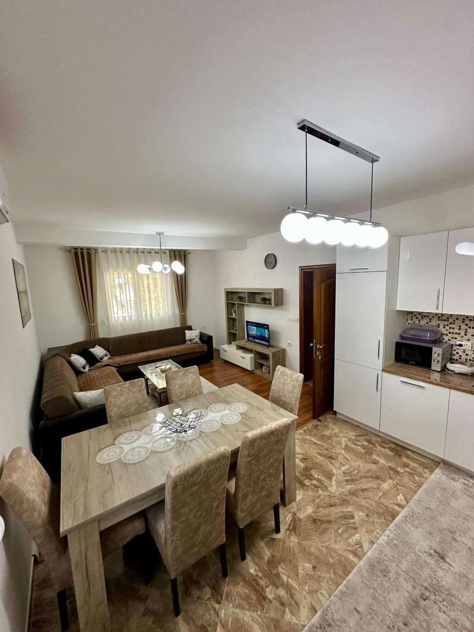 TV and multimedia, Living room, dishwasher, microwave, kitchen