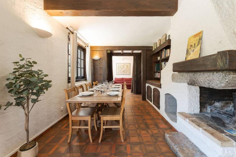 Tarenga Chalet Style Montagne Spacieux Familiale House in Les Houches