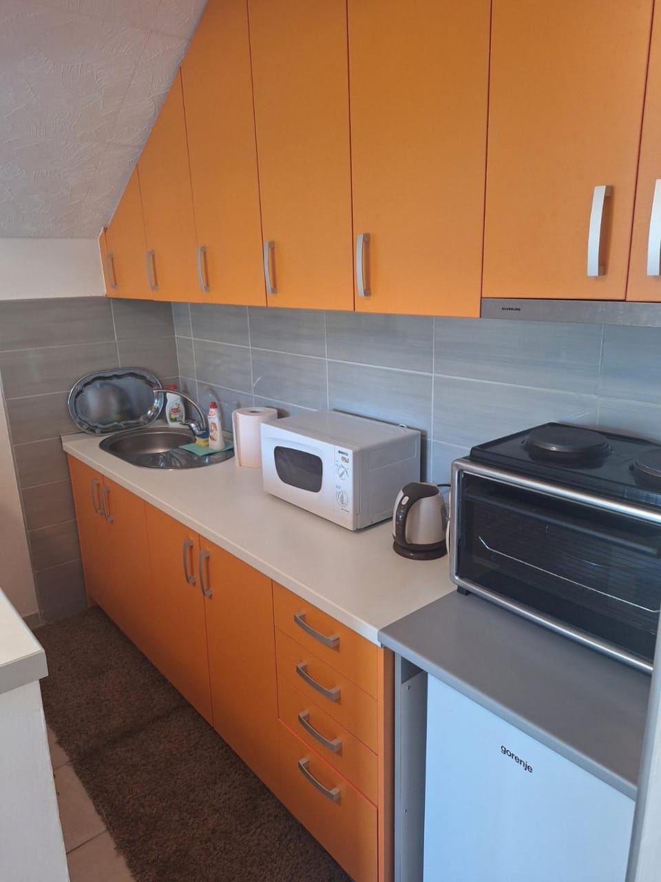 Kitchen or kitchenette, kitchen