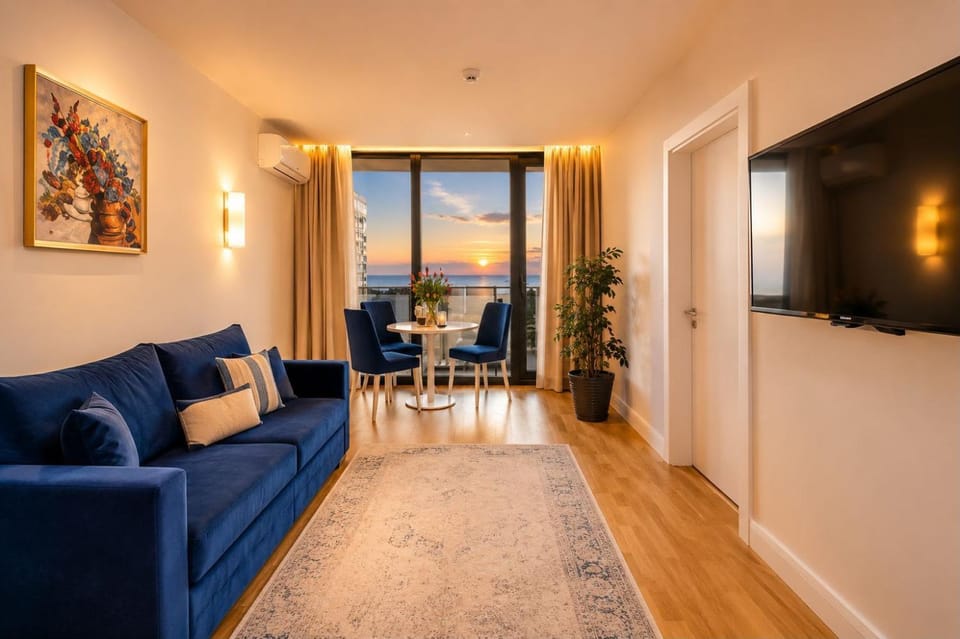 Communal lounge/ TV room, TV and multimedia, Living room