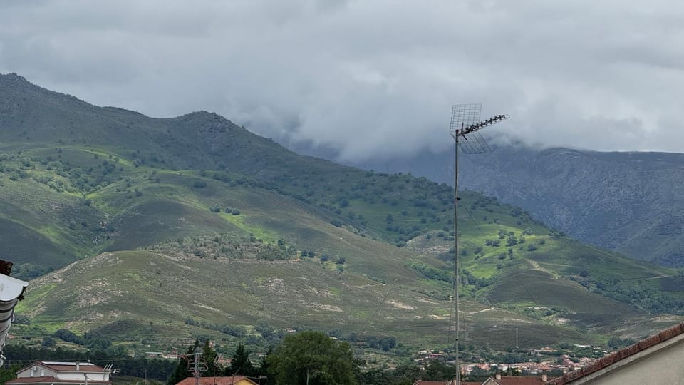 Nearby landmark, Spring, Day, Natural landscape, Mountain view