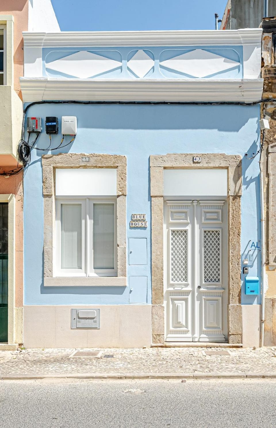 Facade/entrance