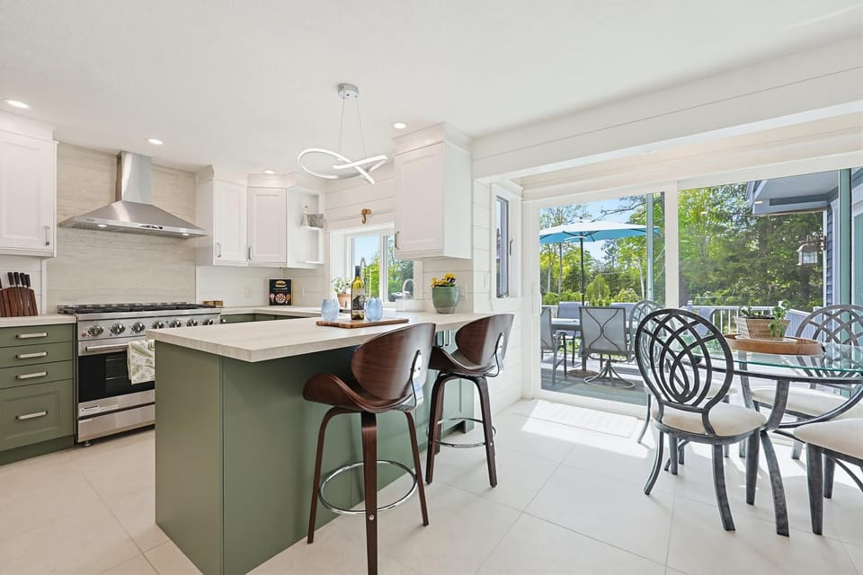 Balcony/Terrace, Kitchen or kitchenette, Seating area, Dining area