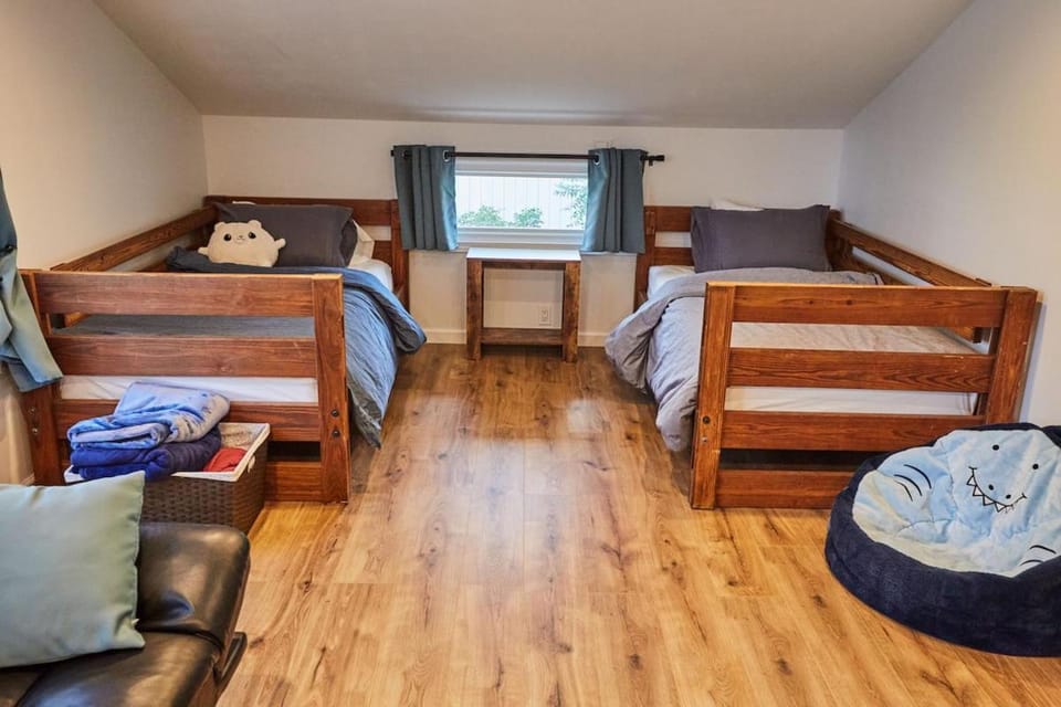 Family Getaway near Weko Beach, Parks & Wineries House in Bridgman