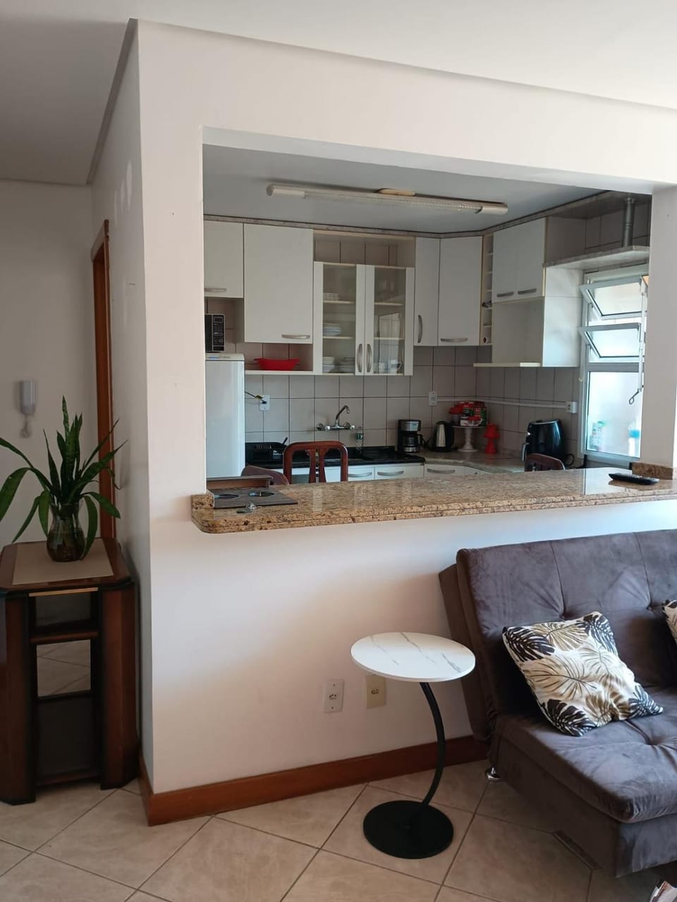Top-floor apartment, Wi-Fi, free two car parking Apartment in Porto Alegre