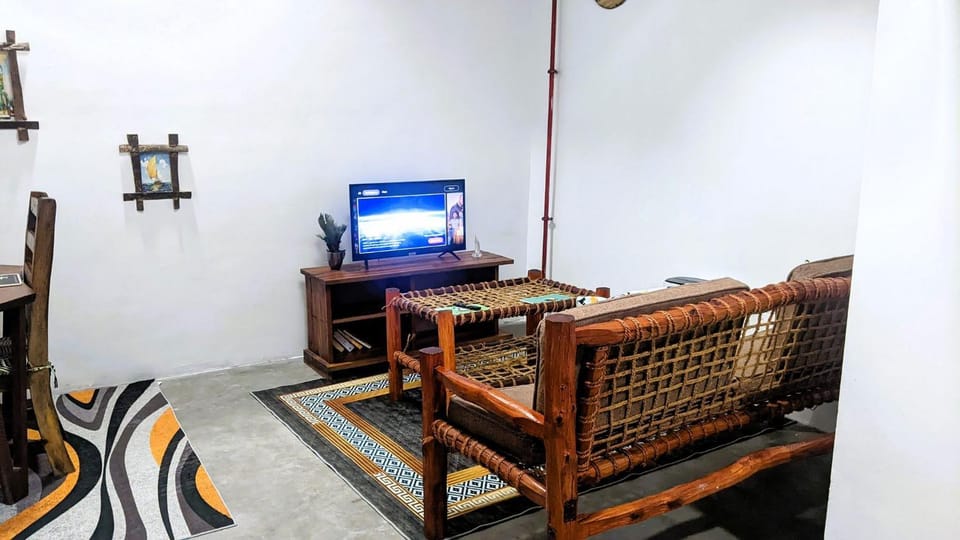 Communal lounge/ TV room, TV and multimedia, Living room