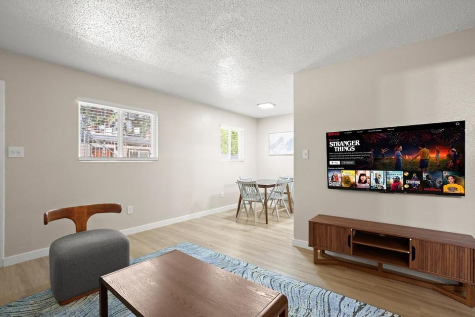 Round Rock 1BR Getaway with King Bed, Free Parking and Wi-Fi Apartment in Round Rock