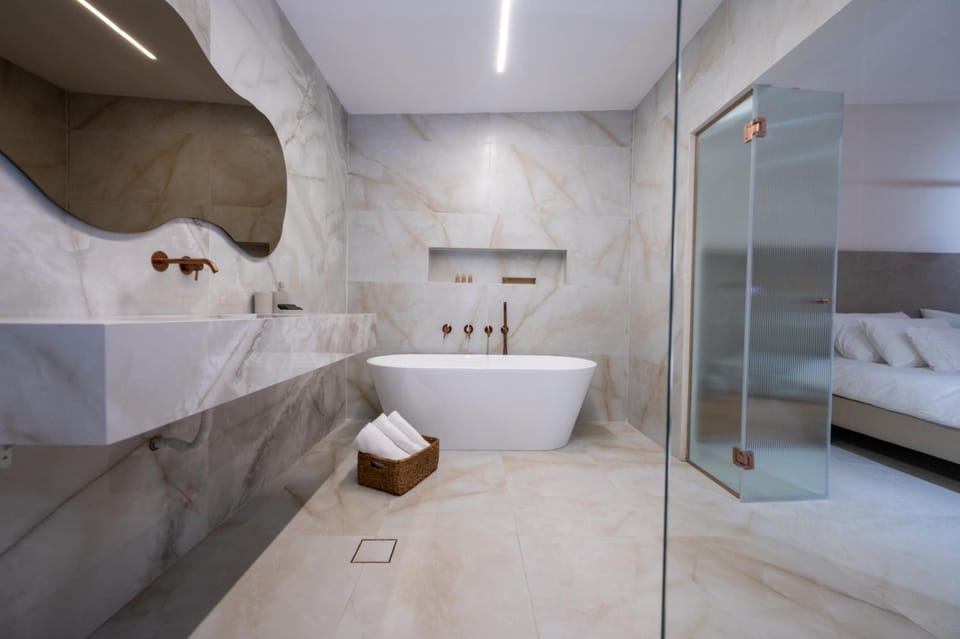 Bathroom, Bath