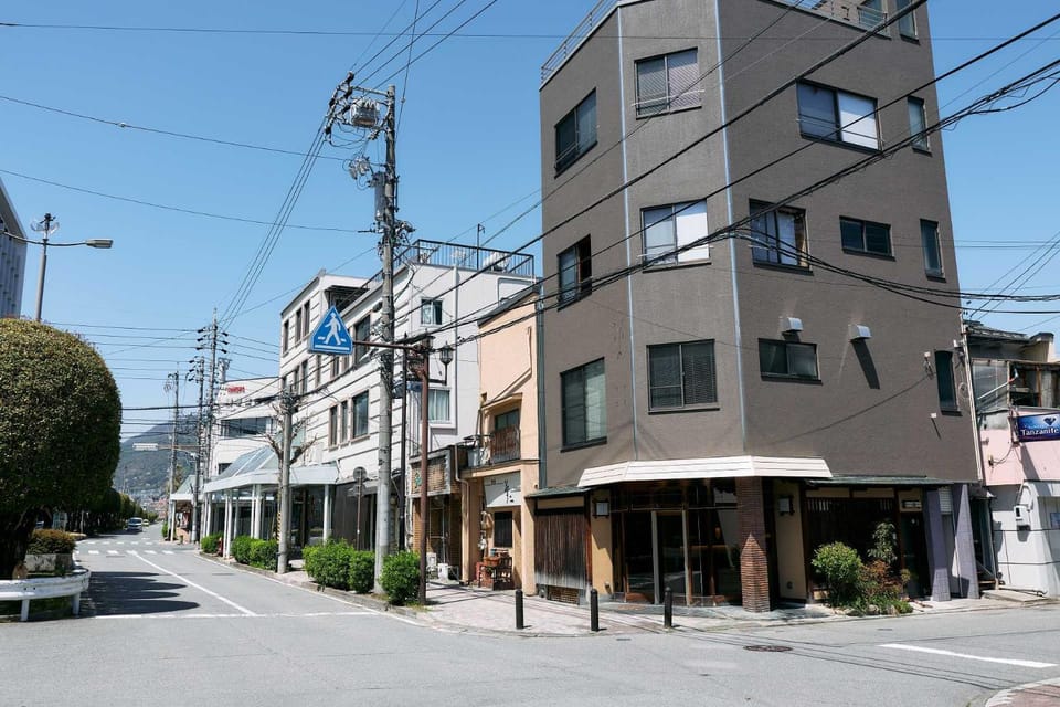 Property building, Day, Neighbourhood
