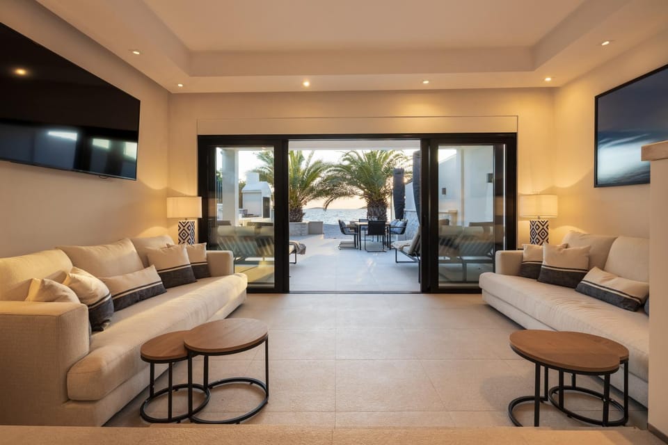 TV and multimedia, Living room, Sea view