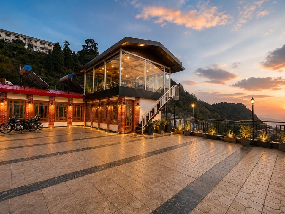 Property building, Nearby landmark, Day, Mountain view, Sunrise, Sunset