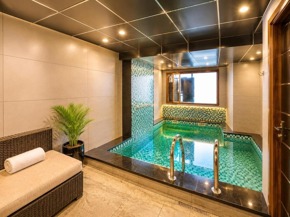 Pool view, Swimming pool