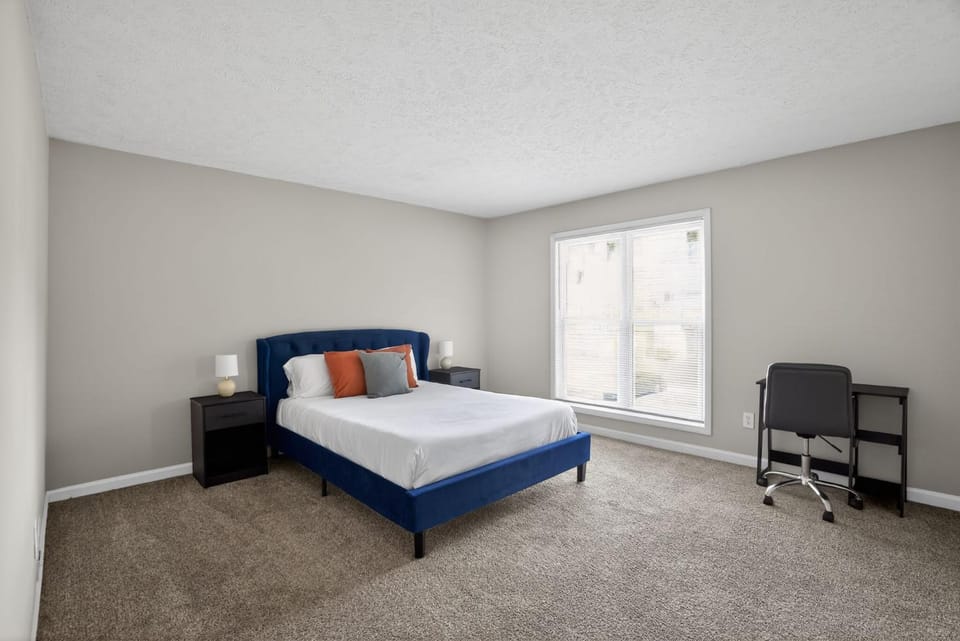 Spacious 2BR with 15 baths, modern living Apartment in Riverdale