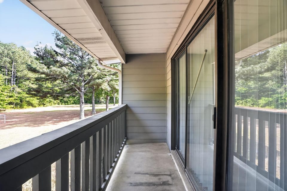 Stylish 2BR, 15BA apartment, great flow Apartment in Riverdale