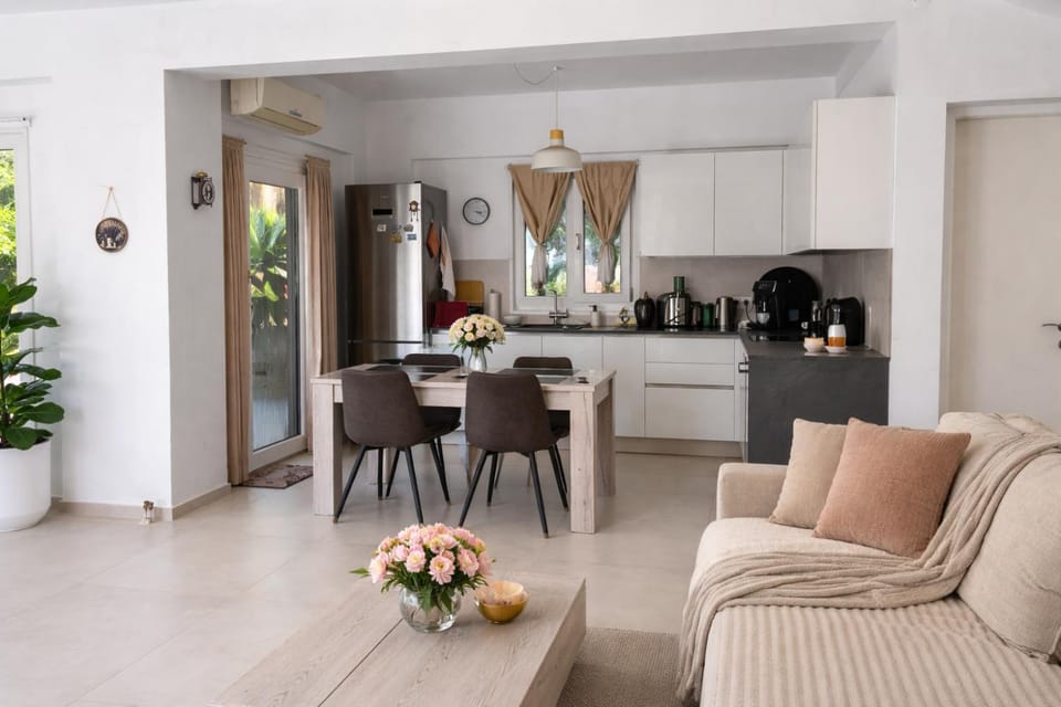 stove, stove, towels, towels, kitchen, kitchen