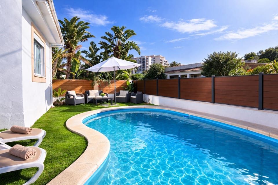 Swimming pool, Swimming pool