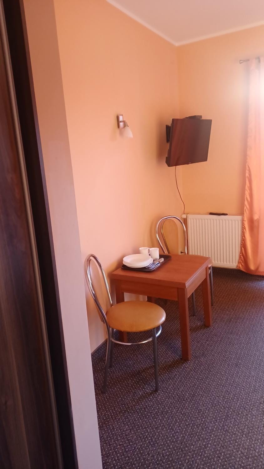 TV and multimedia, Seating area