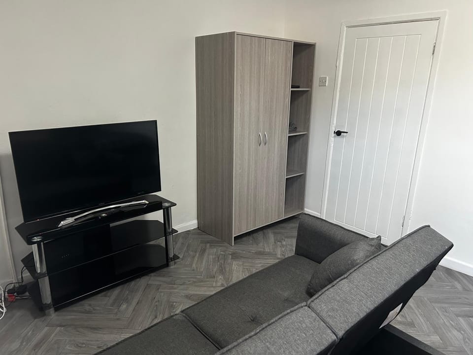 2 Bedroom House in City Centre near beach House in Swansea