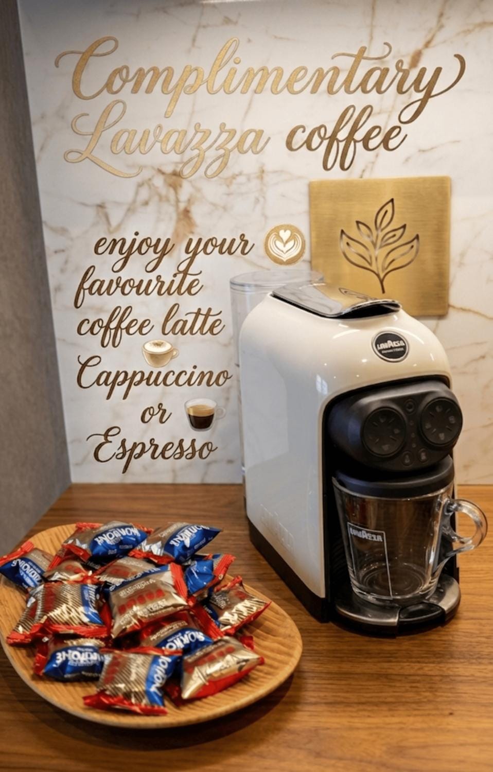 Coffee/tea facilities, Food and drinks, Food