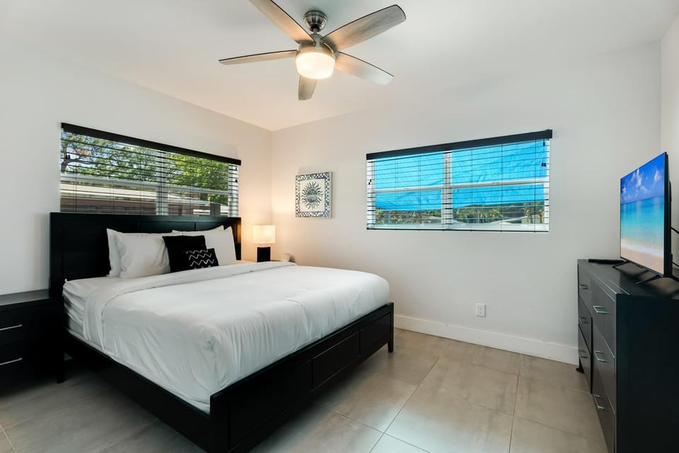 Hidden Palms- Family Oasis Near Beach & Las Olas House in Fort Lauderdale