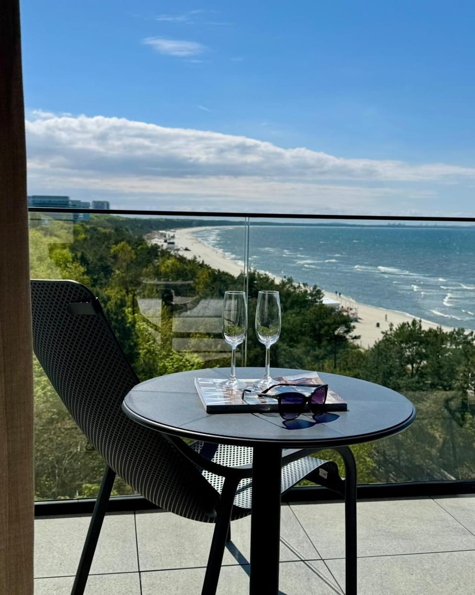 Nearby landmark, Day, Natural landscape, View (from property/room), Balcony/Terrace, Beach, Landmark view, Sea view, Location