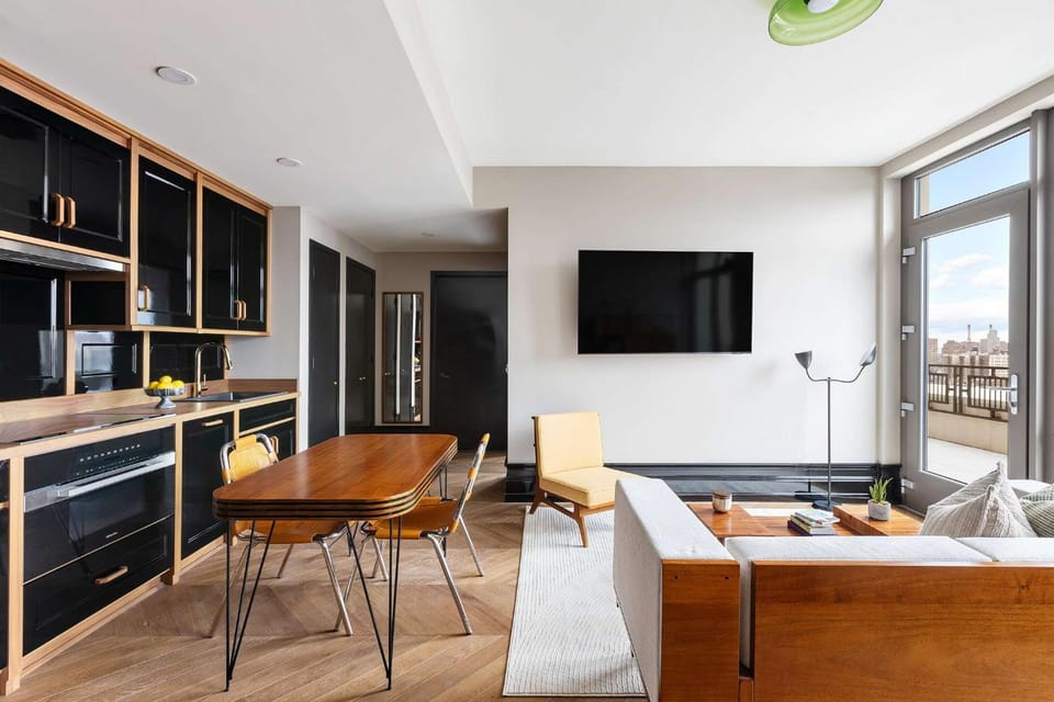 Freeman 1403 by Rove Travel 1BR Condo w Shared Amenities Apartment in East Village