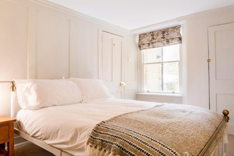 The Courtyard Apartment, city centre Apartment in Bath