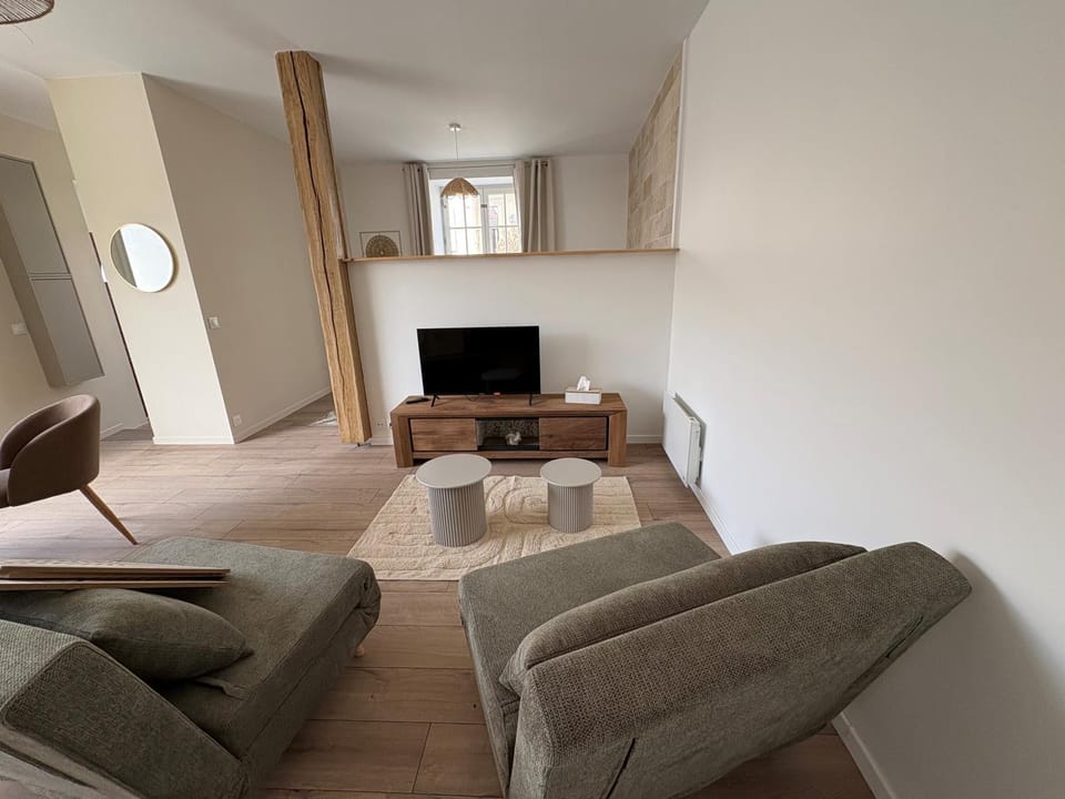 Le Priourat Échoppe rénovée proche des quais de Libourne House in Fronsac