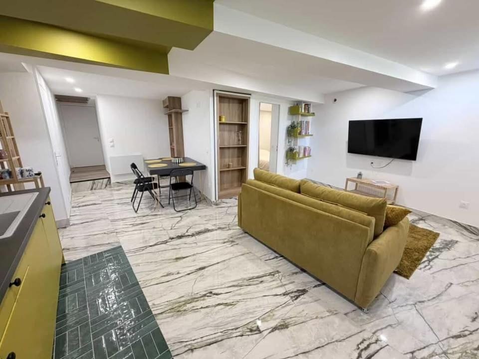 Le Repaire des Rêves 15 minutes from Disney Apartment in Lagny-sur-Marne