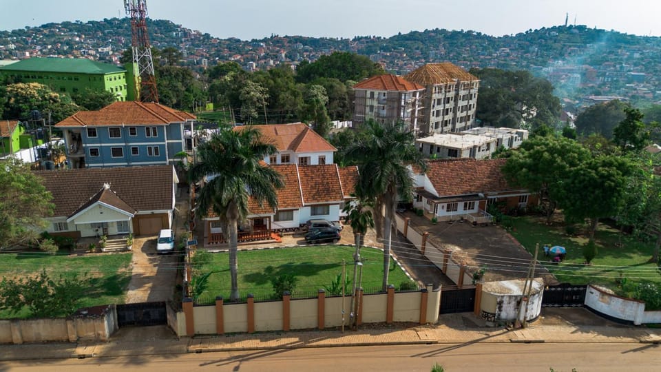 Property building, Neighbourhood, Location, Parking
