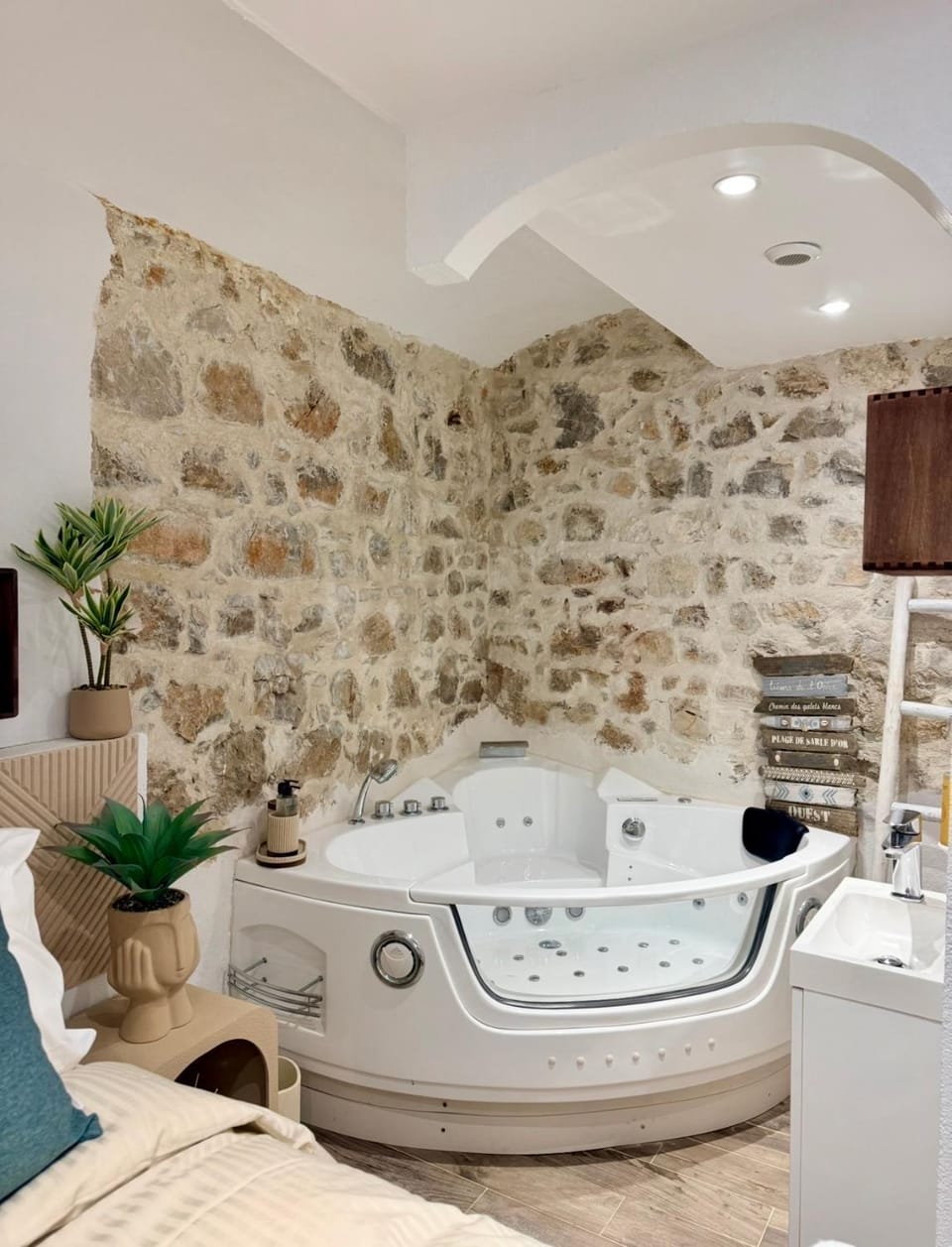 Mediterranean Yachting Suite - Jacuzzi - Suquet Cannes Apartment in Cannes
