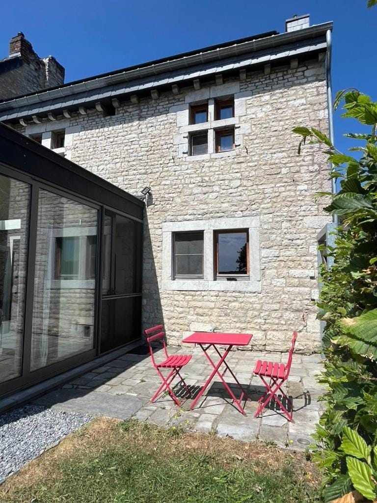 Cozy 17th century house, beautiful view, Belgian Ardennes House in Belgium
