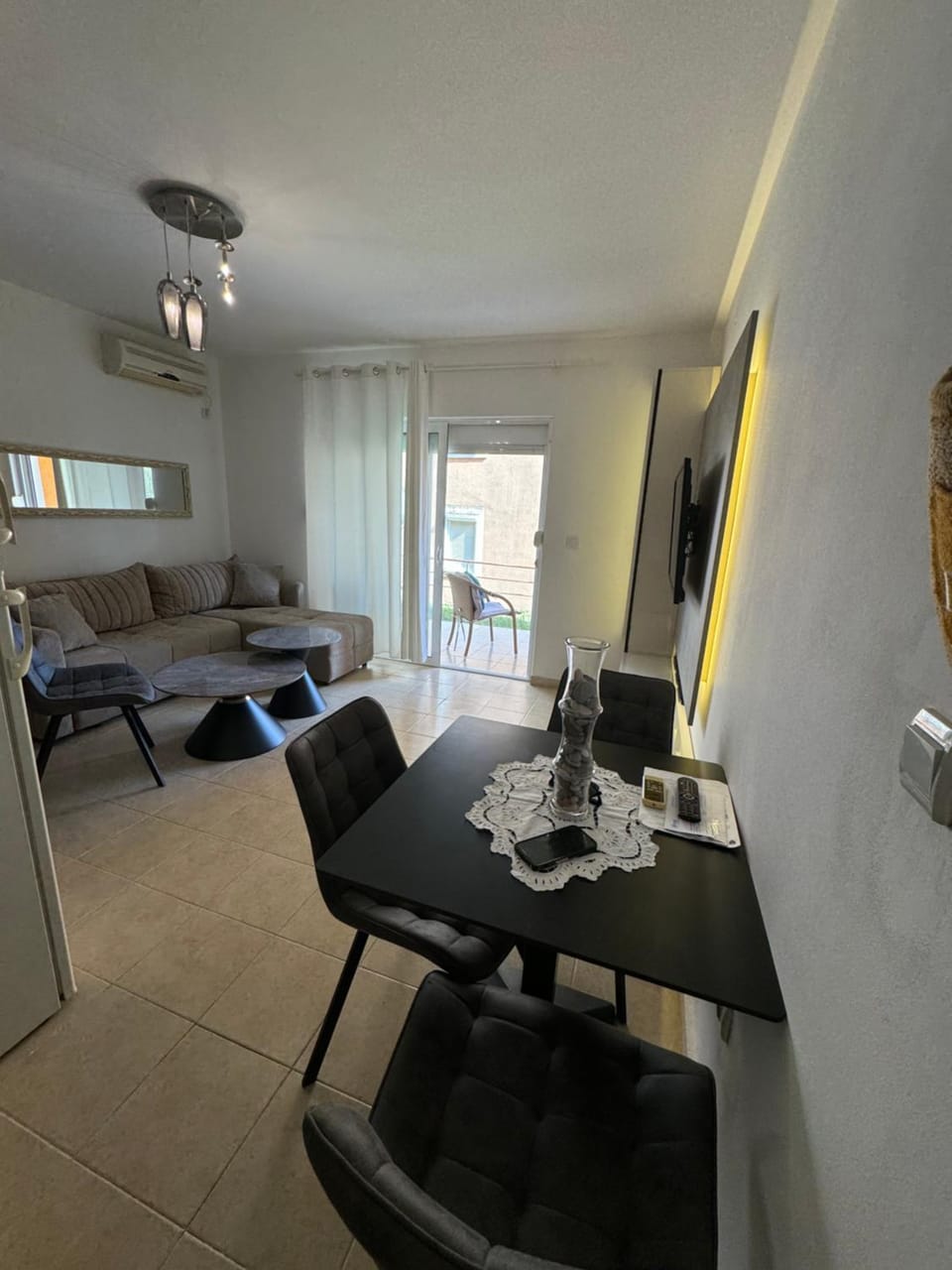 TV and multimedia, Living room, Photo of the whole room, Seating area