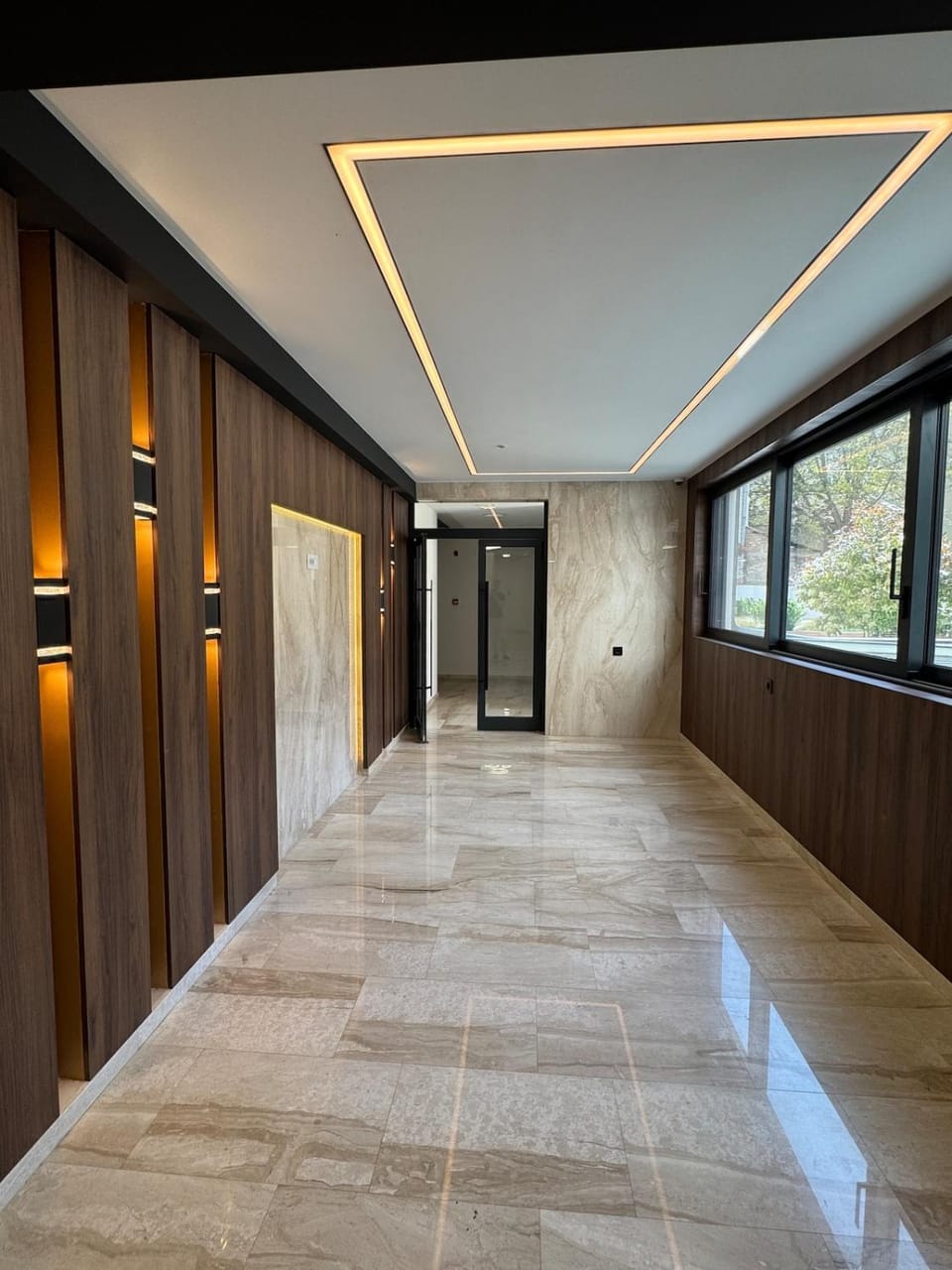 Property building, Facade/entrance